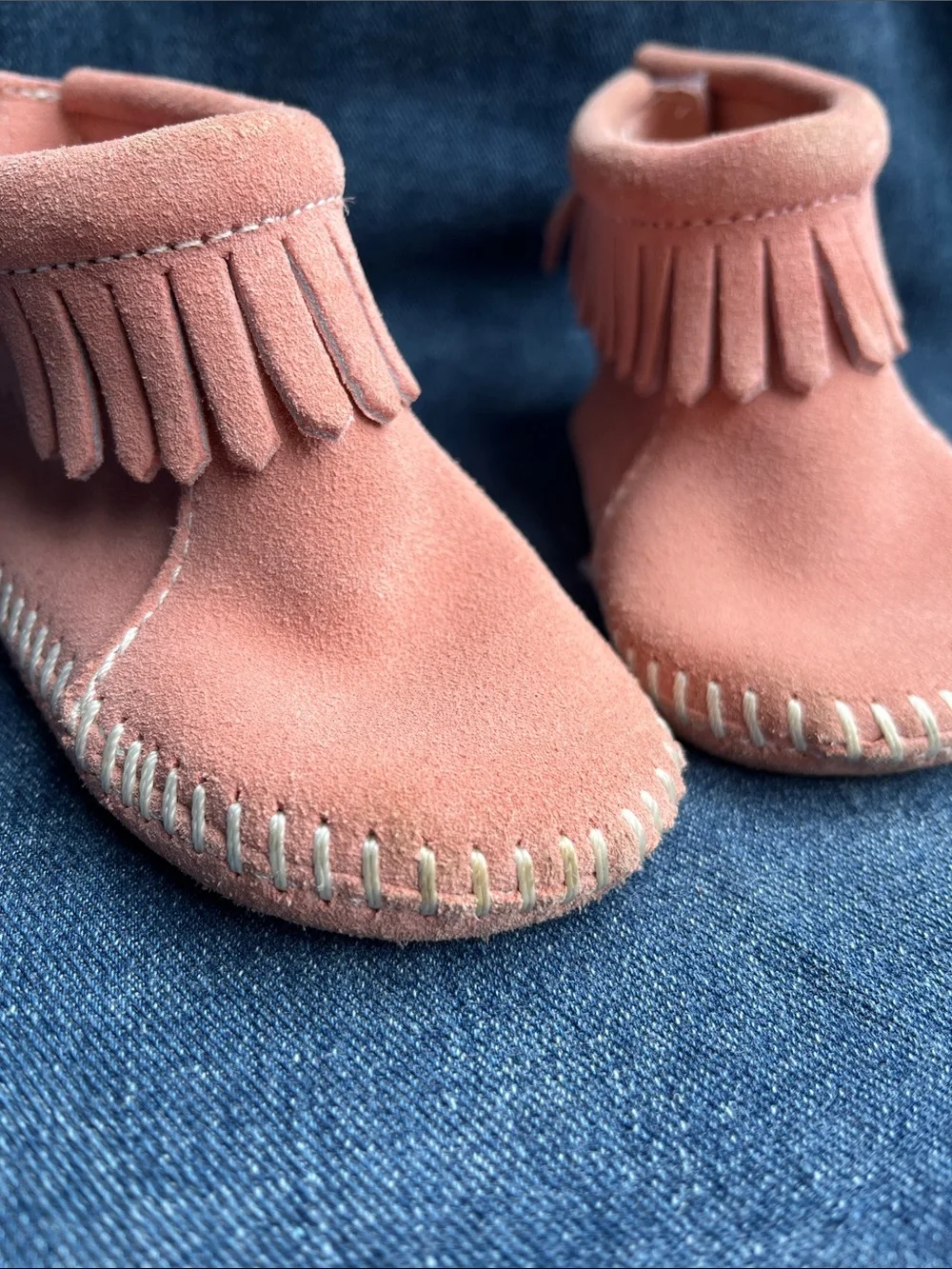 Infant Minnetonka Pink fringe Leather boots size 3